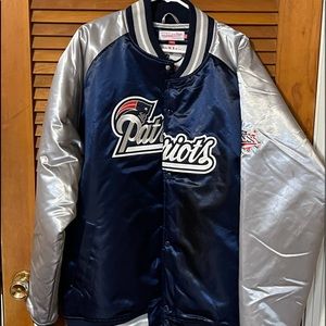 3XL Bomber Throwback Patriots Jacket.
